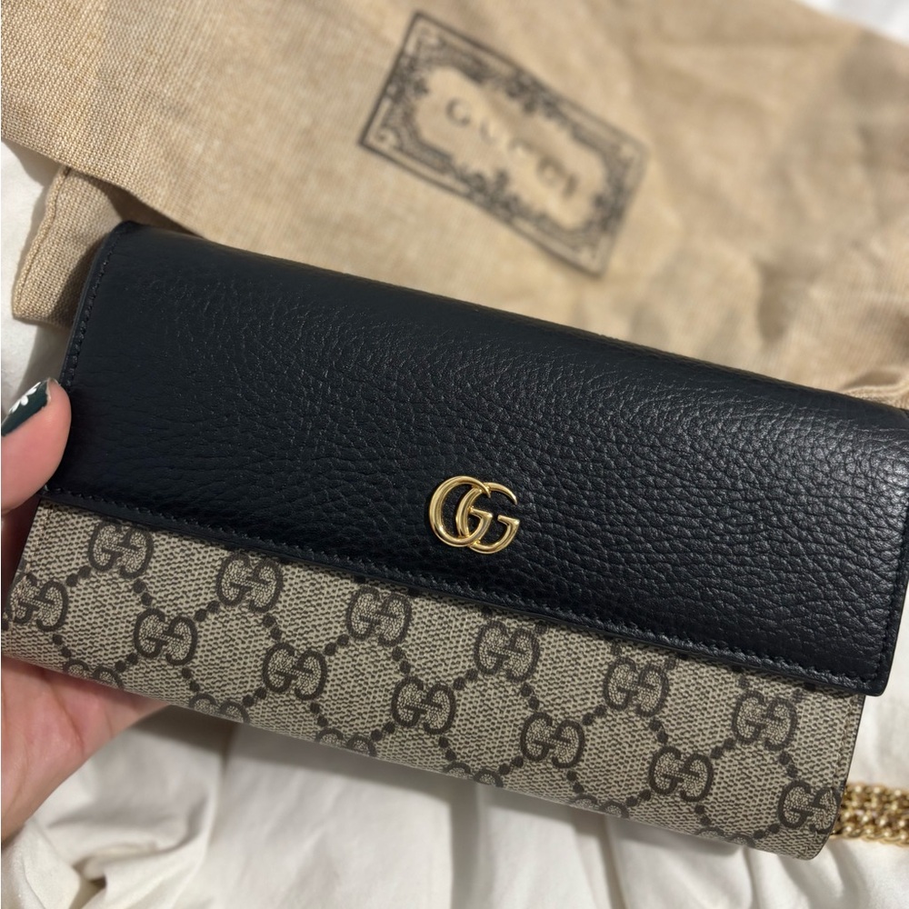 Gucci Black and Brown GG Wallet
